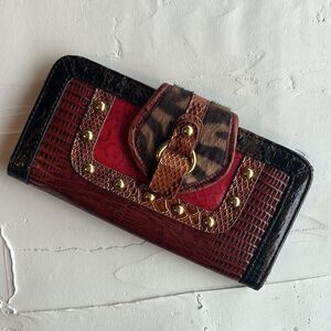 Crocodile Wear Vintage Crocodile Embossed Leather Wallet with Studs
